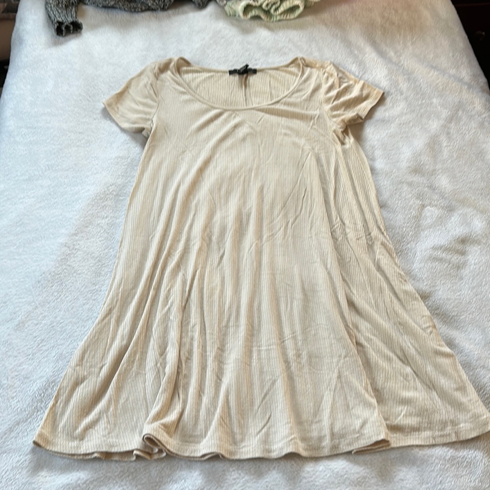 Forever 21 robbed shift tee shirt dress